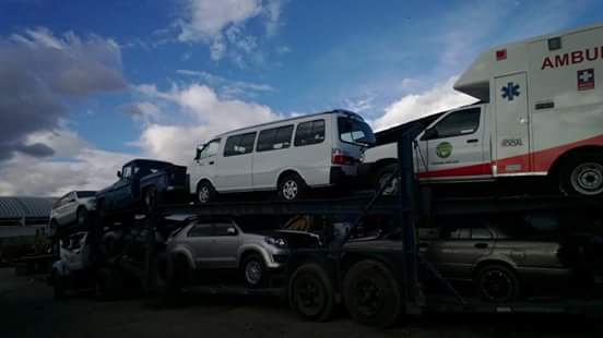 Traslado de ambulancia y vehículos de servicio