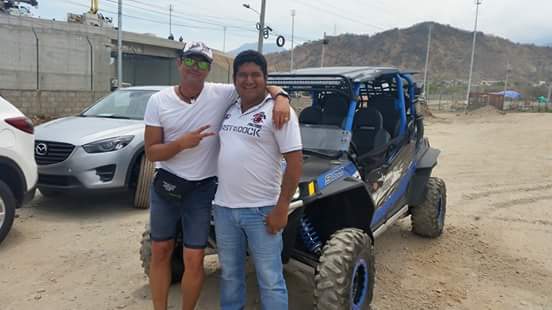 Entrega de un buggy todoterreno a su propietario